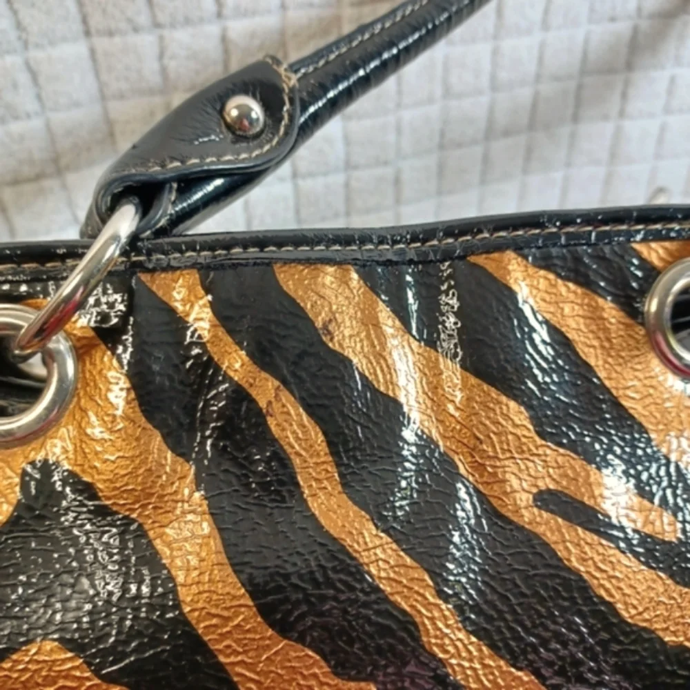 Strata Glossy Animal Print Tote Purse - Picture 12 of 12